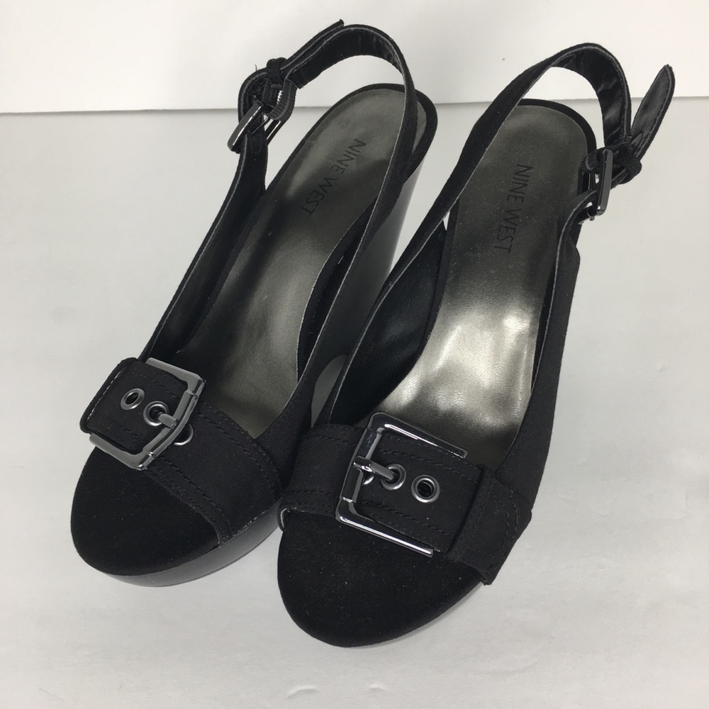 NWOT Nine West Buckle Wedges